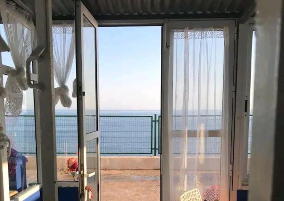The Beach Hut With Lazy Spa Adra Exterior photo
